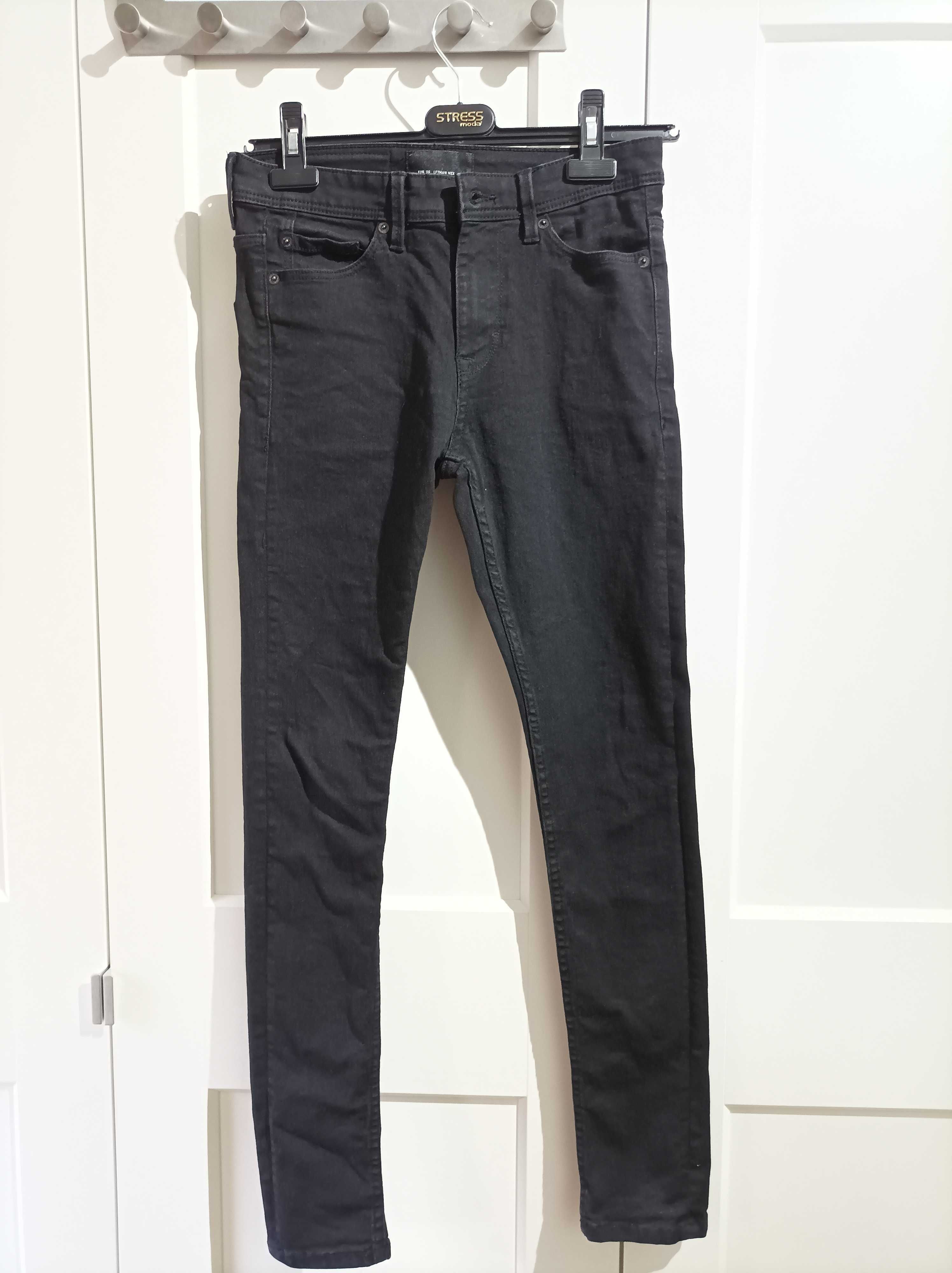 Calça preta rapaz T36 - modelo Skinny