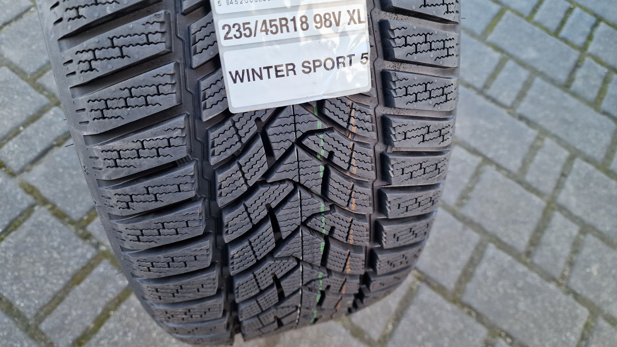 Nowe Opony Zimowe Dunlop Winter Sport 5 235/45R18 98V XL 2024