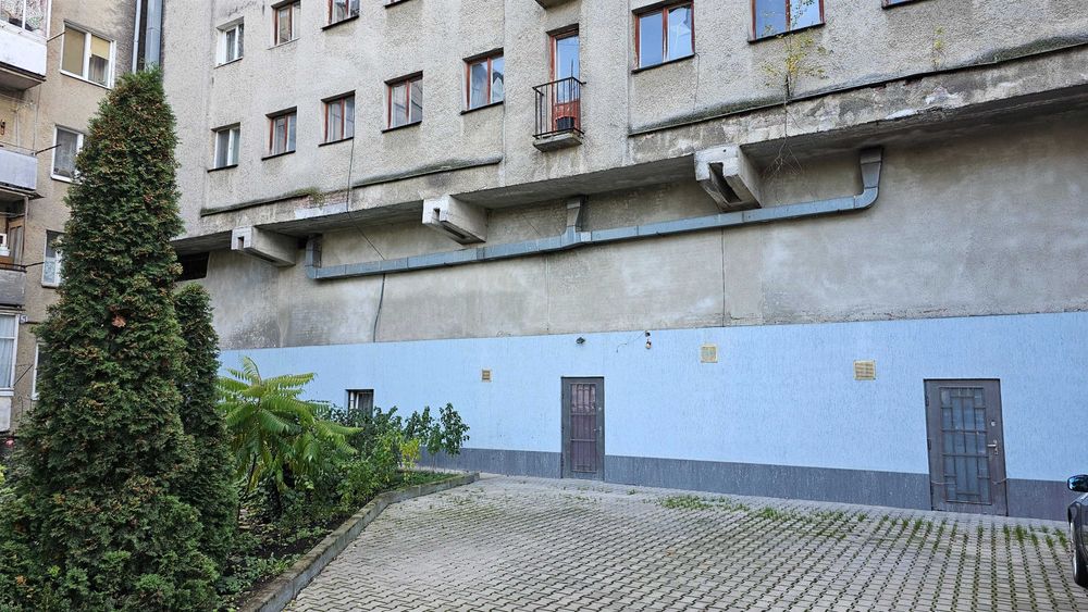 Продається перспективне комерційне приміщення, не діюча сауна, 164м.