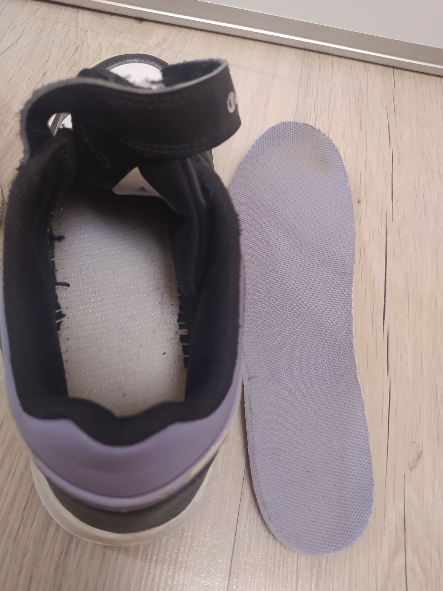 Sneakersy Champion r.35 z eko-skóry