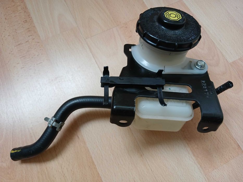 Бачок тормозной жидкости Honda Accord 10 2017-2023 арт. 20071592