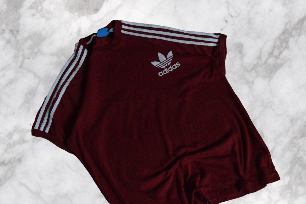 Футболка Adidas Originals  с лампасами Big Logo