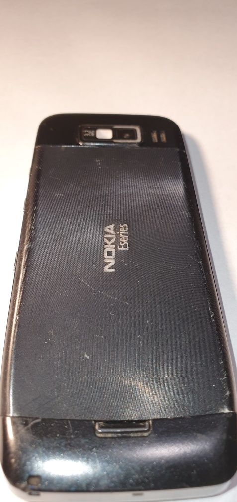 Nokia  E52    Czarna