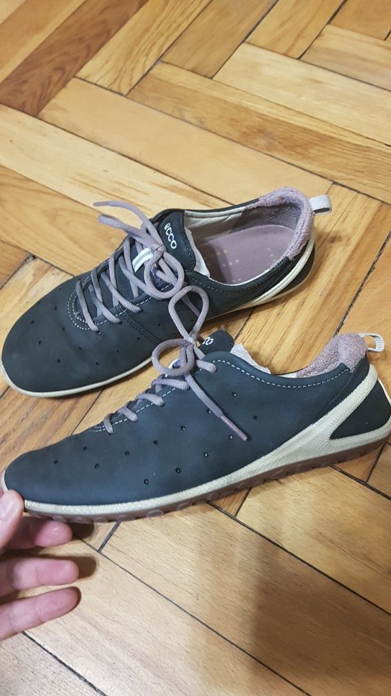 Женские  кроссовки ecco biom