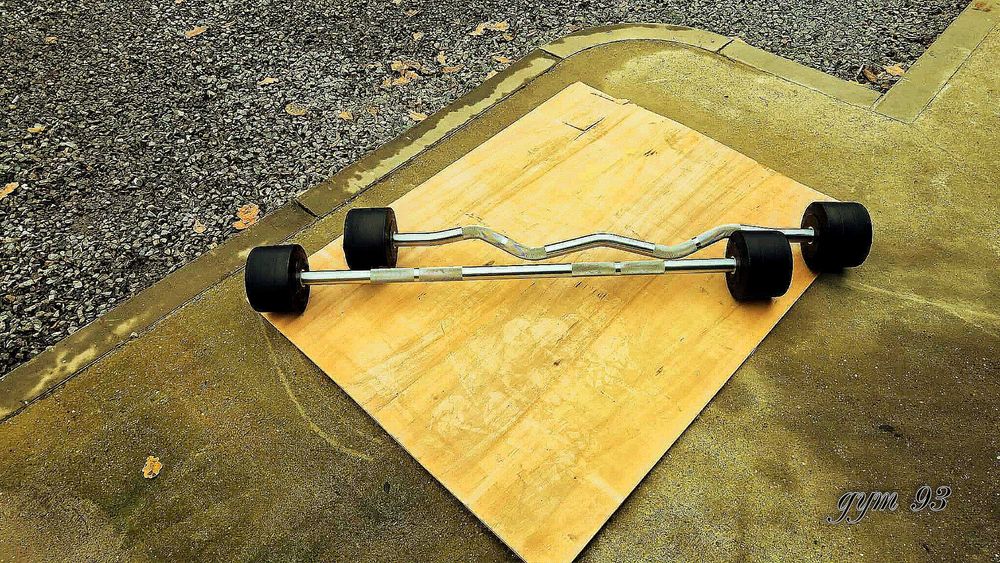 Zestaw 5 sztang PU giętych do 35 kg czerwony akcent