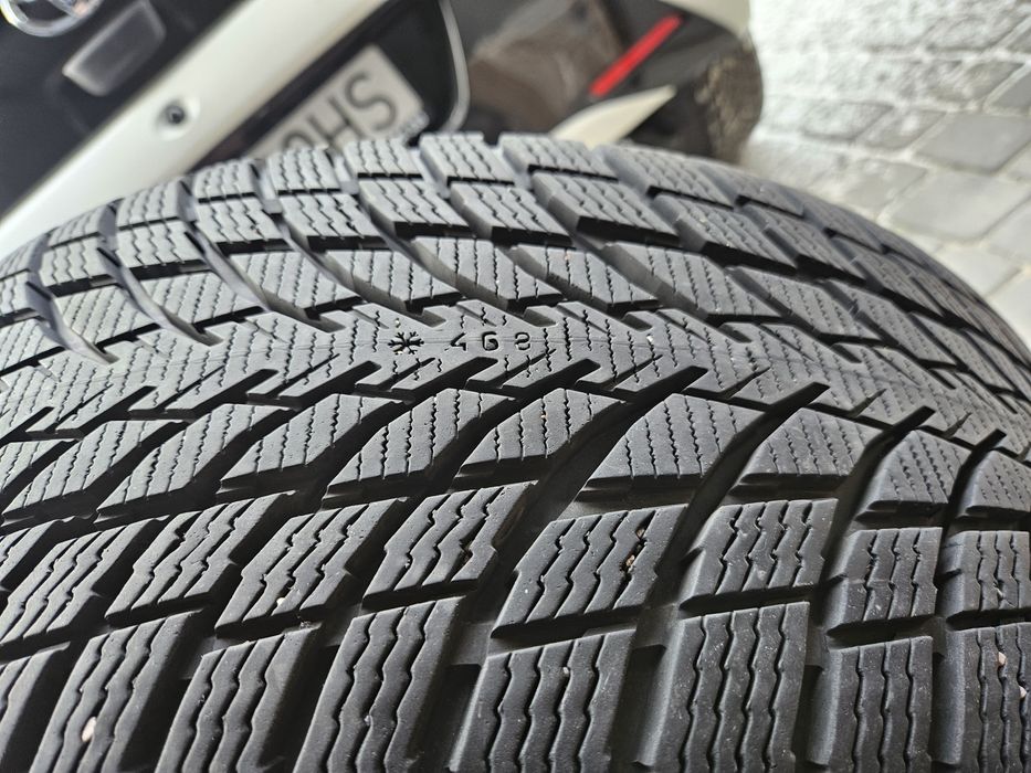 Koła Toyota Corolla zimowe  r18 Nokian