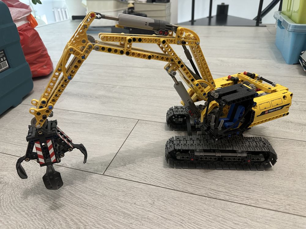 Lego Technic 42006 Koparka 2 w 1