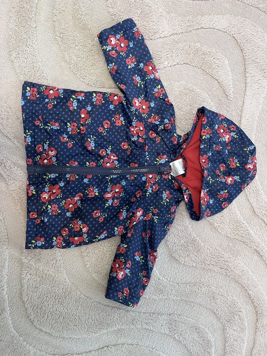 Вітровки на дівчинку