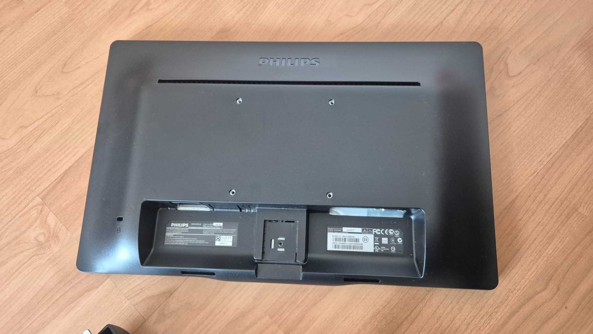 Монітор Philips 196V4L