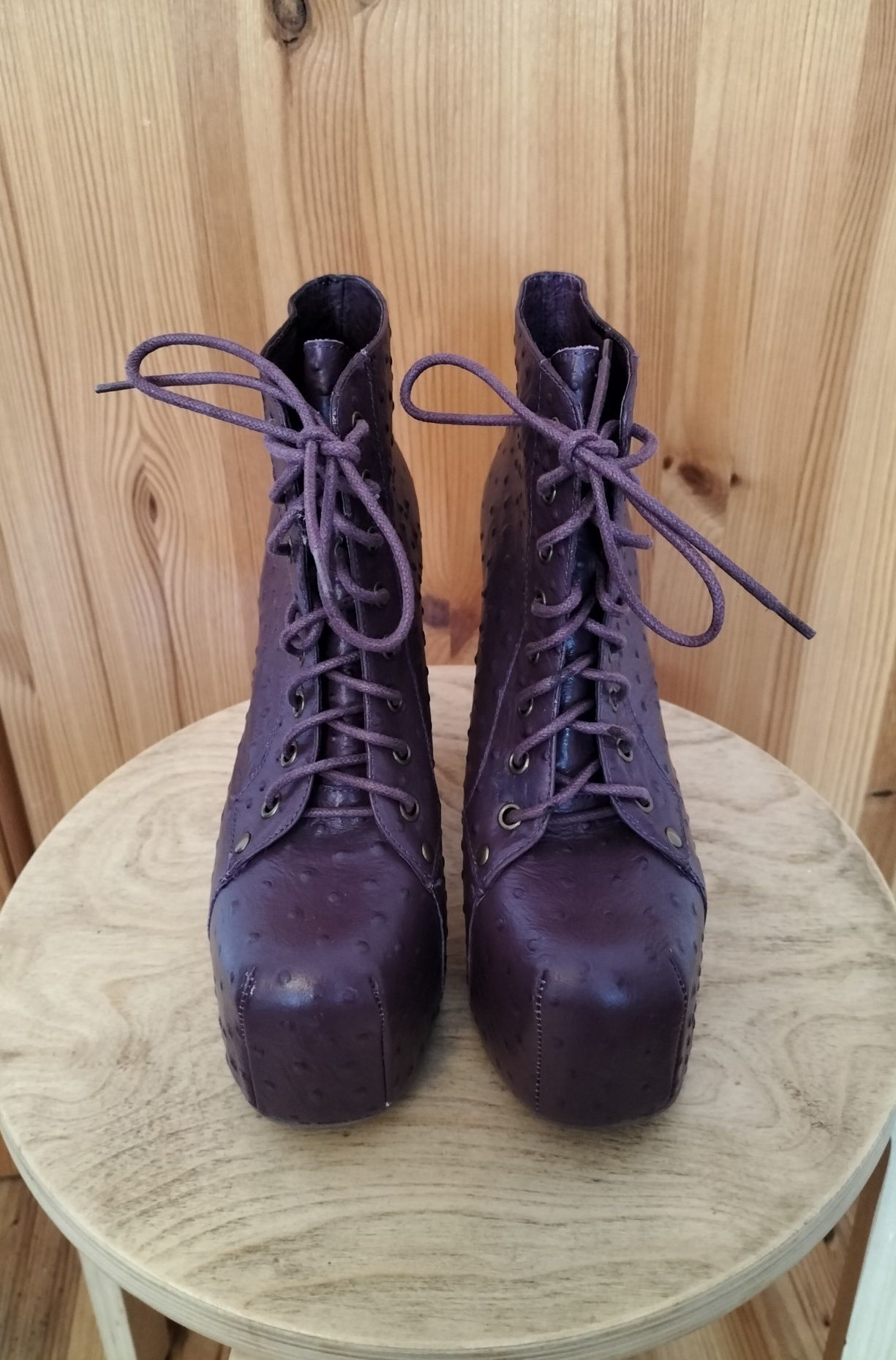 Bardzo oryginalne, ręcznie robione buty