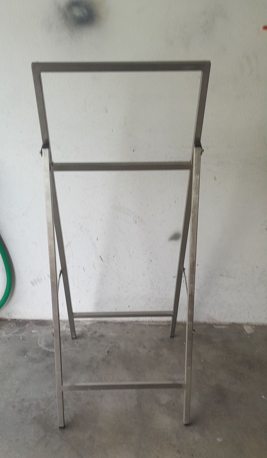 Expositor para publicidade ou ementa
