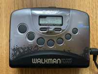 Walkman Sony WM-FX251 z radiem + słuchawki Sony
