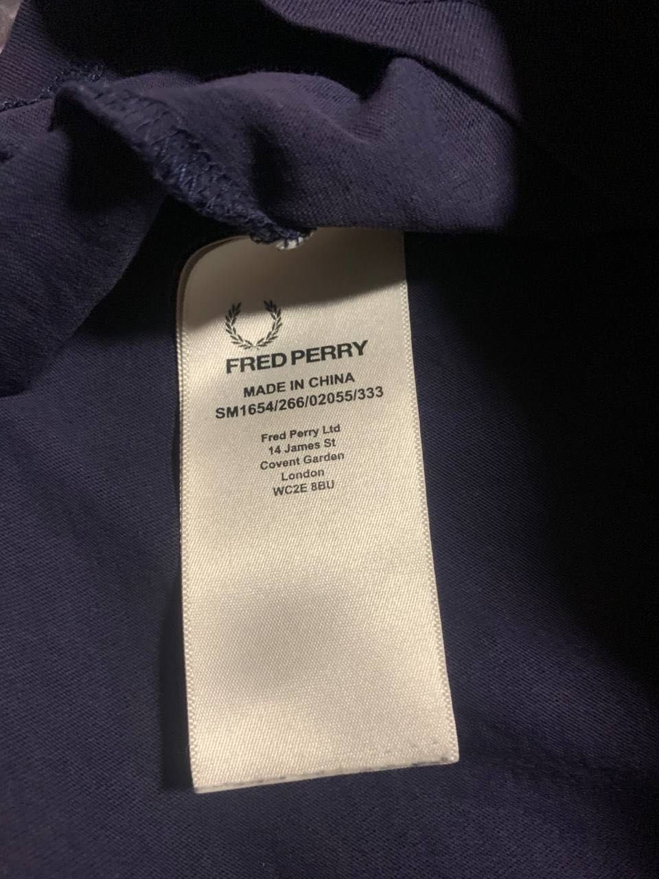Лонгслив Fred Perry на лампасах