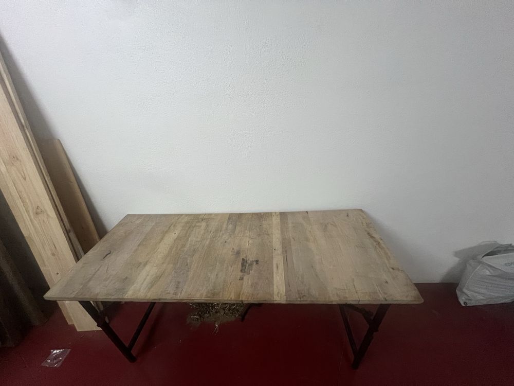 mesa de madeira macica