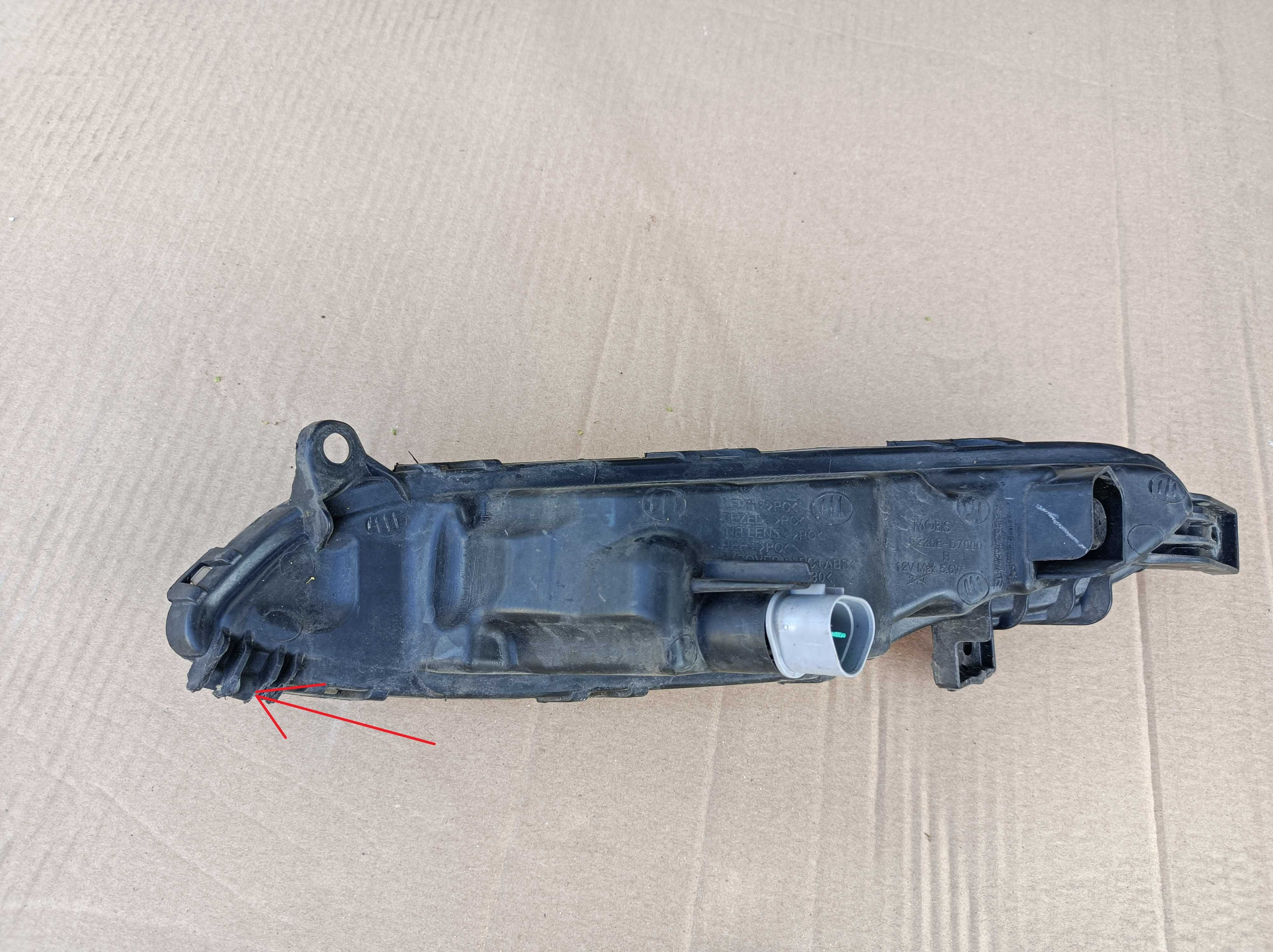 Hyundai Tucson III Halogen Led Prawy 92208-D7000