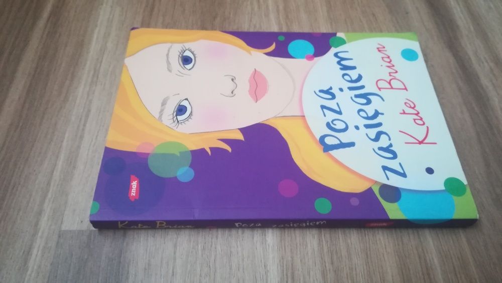 Poza zasięgiem - Kate Brian