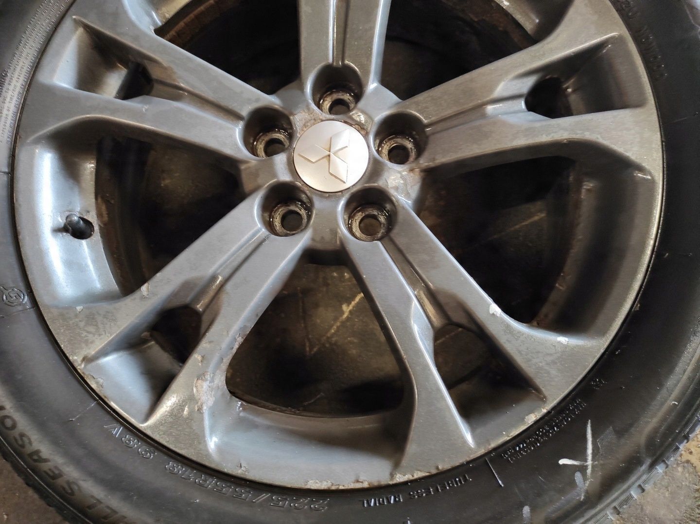 MITSUBISHI OUTLANDER III FELGI ALUMINIOWE 18 KOŁA 225/55 R18 CAŁOROCZNE