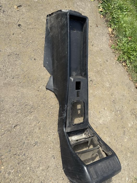 Тонель на коробку мерседеса 123