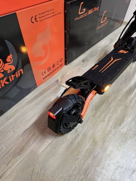 Електросамокат Kugoo Kirin G2 Pro 2025 (600W 15Ah 48V