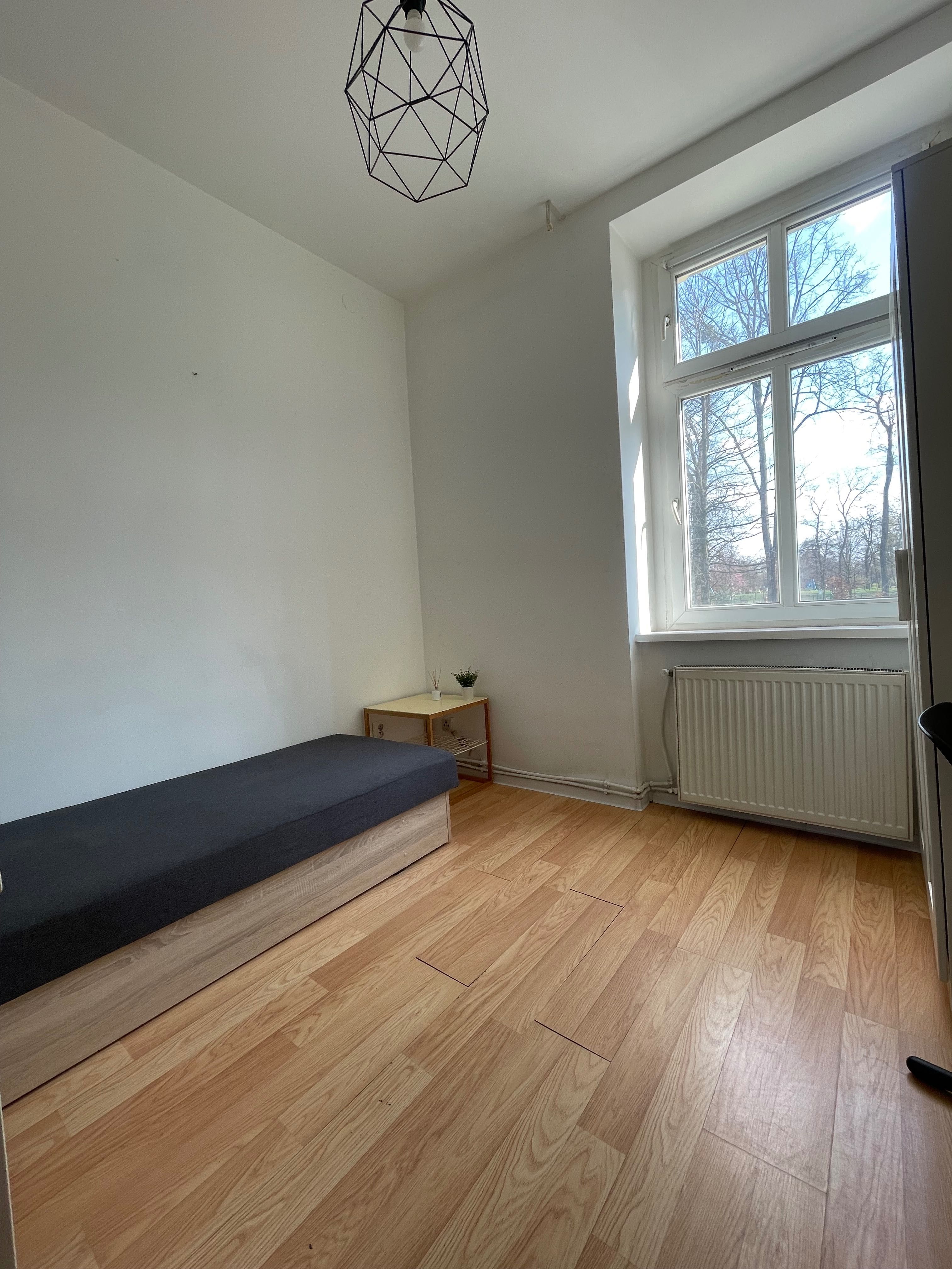 Wynajmę pokój jednoosobowy Gliwice ul. Świętojańska 3