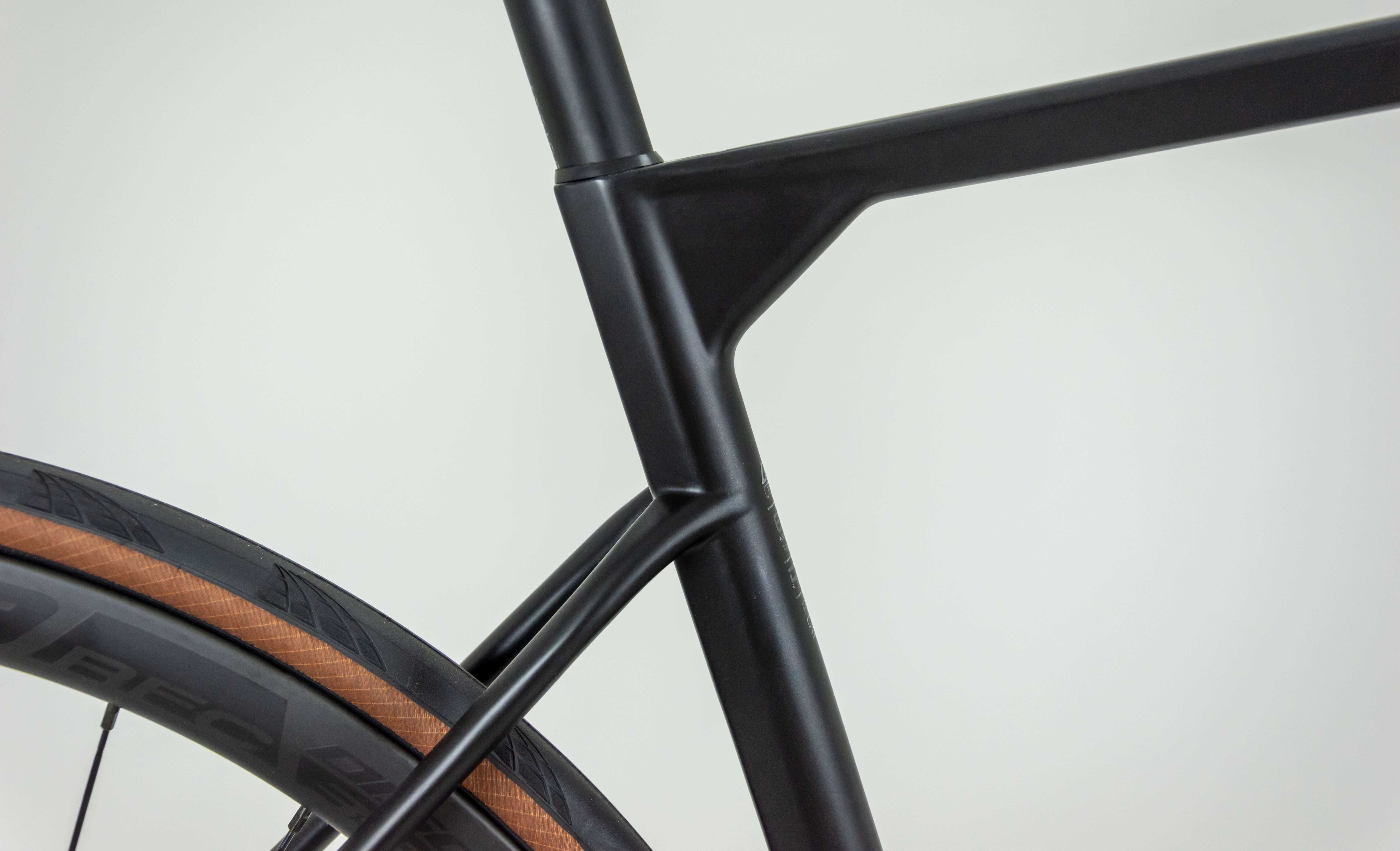 Rower szosowy SENSA GIULIA GF Disc Dark Brush Ultegra Di2 2x12 Nowy