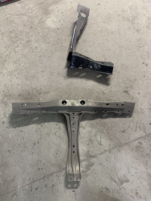 Підсилювач фари ,телевізор,субару аутбек 15-19 р