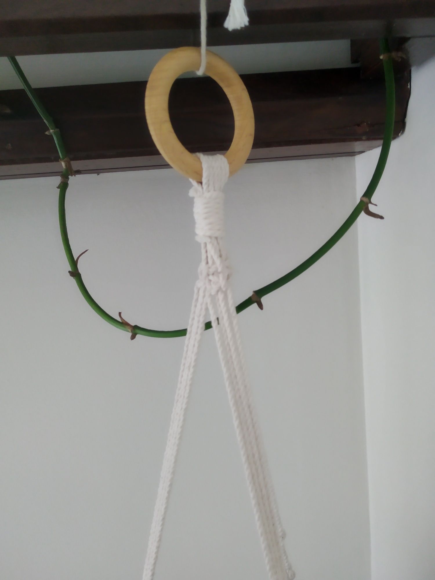 Suporte de plantas em macramé