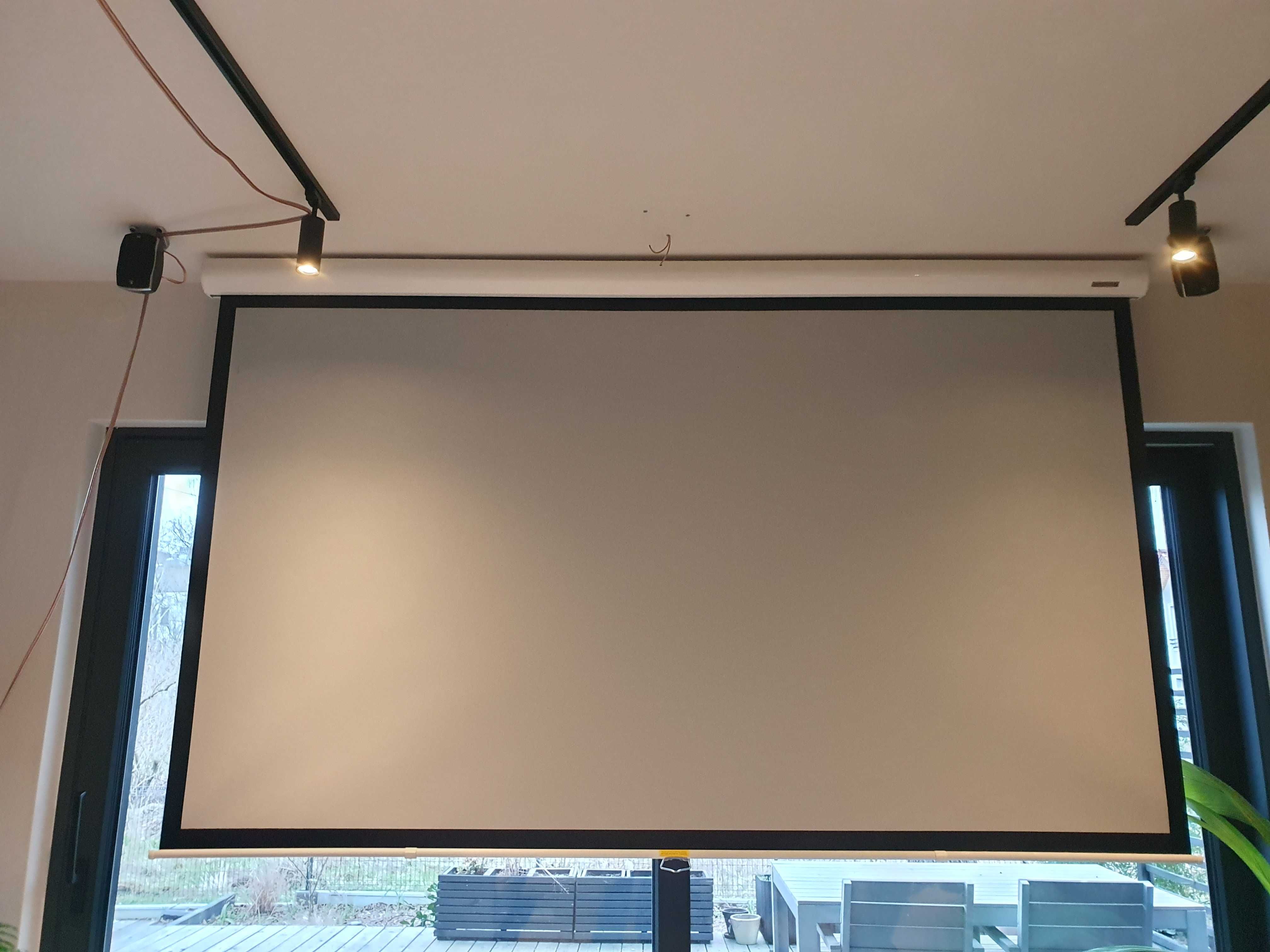 Rzutnik Optoma HD 39 Darbee DLP + uchwyt+ ekran multimedialny