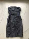 Karen Millen ołówkowa sukienka jeansowa gorsetowy tył designer