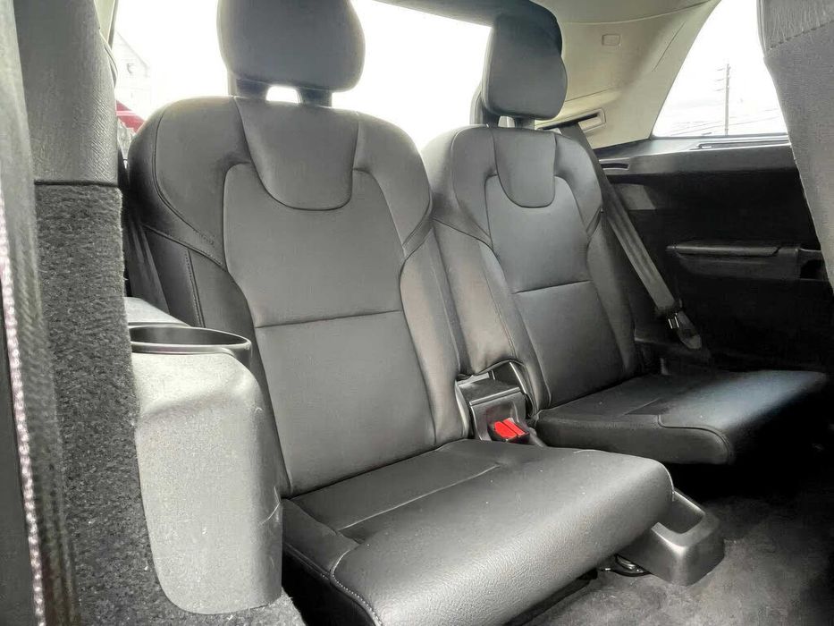 Volvo XC90 T6 Momentum      2019