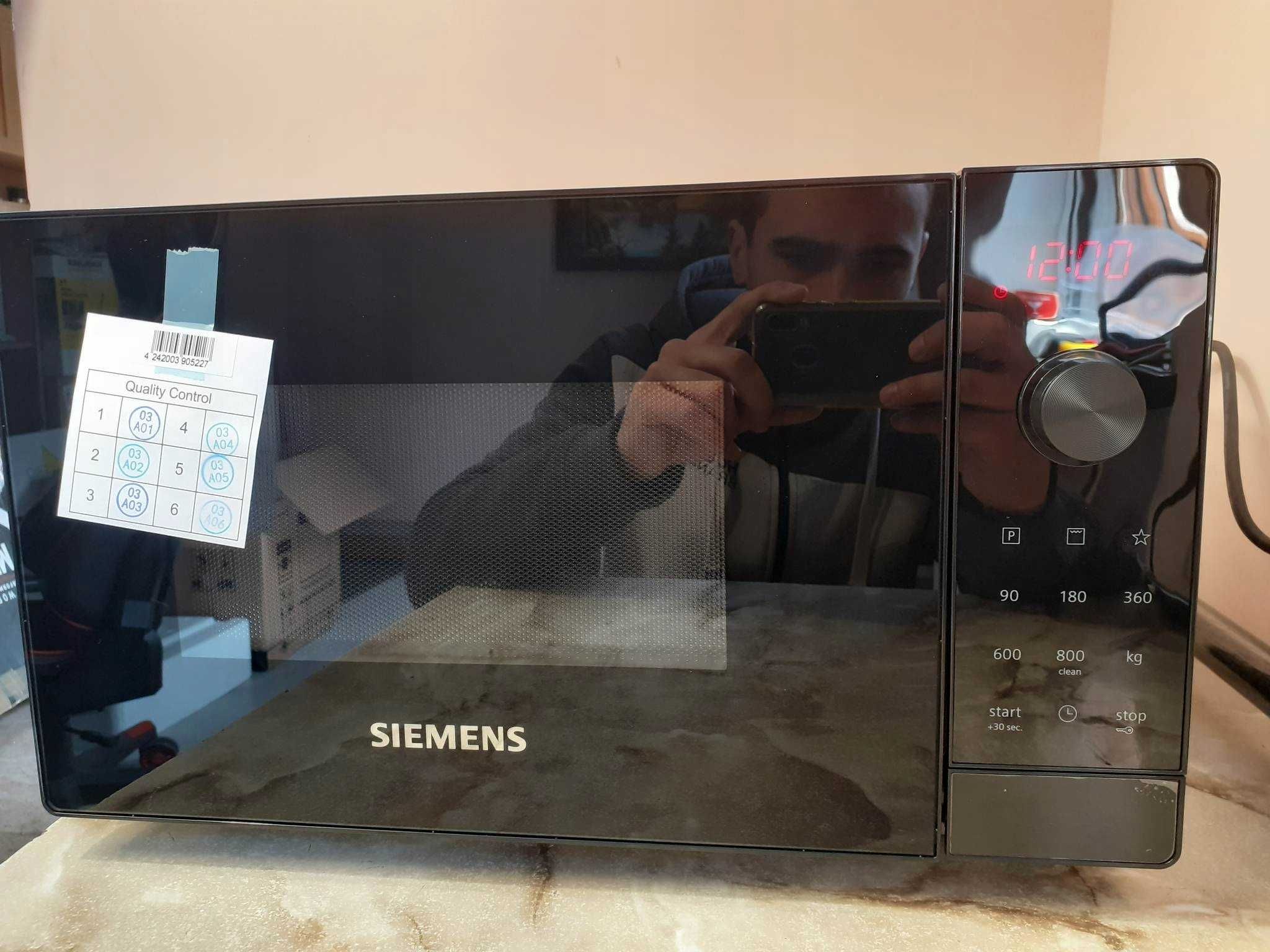 Kuchenka mikrofalowa Siemens FF023LMB2 iQ300