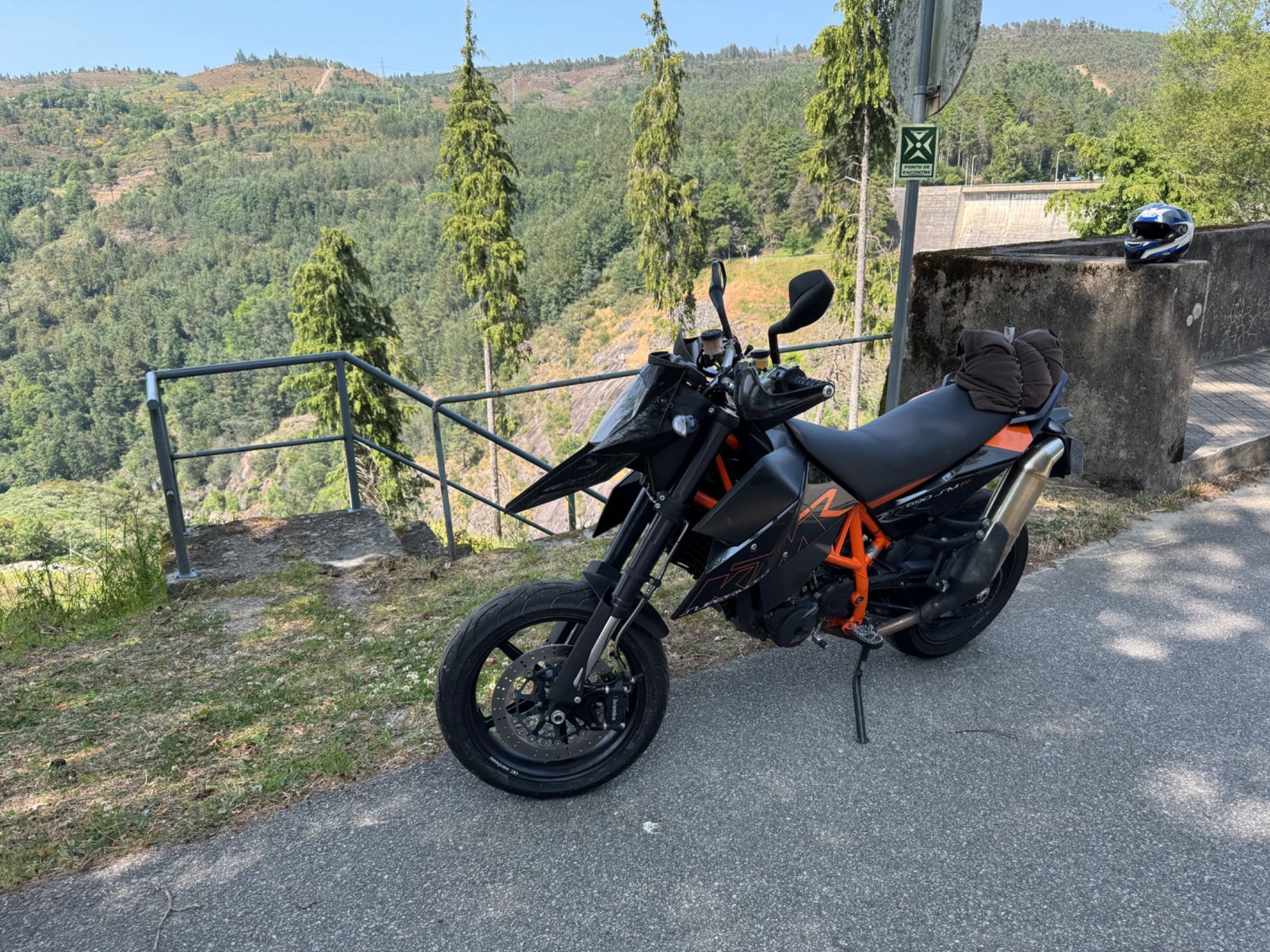 Ktm 690 supermoto r