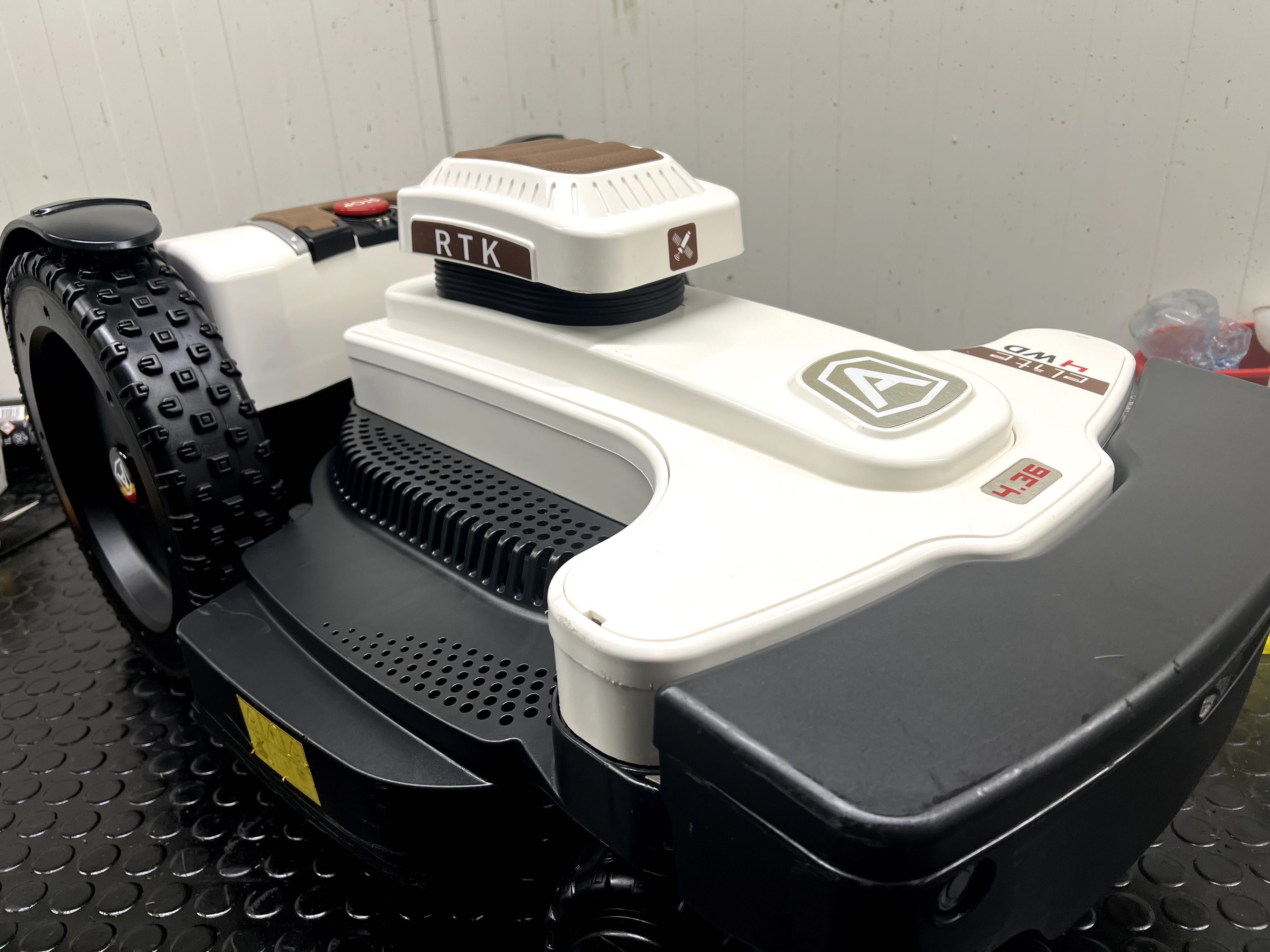 Robot Koszący Ambrogio 4.36 4WD RTK