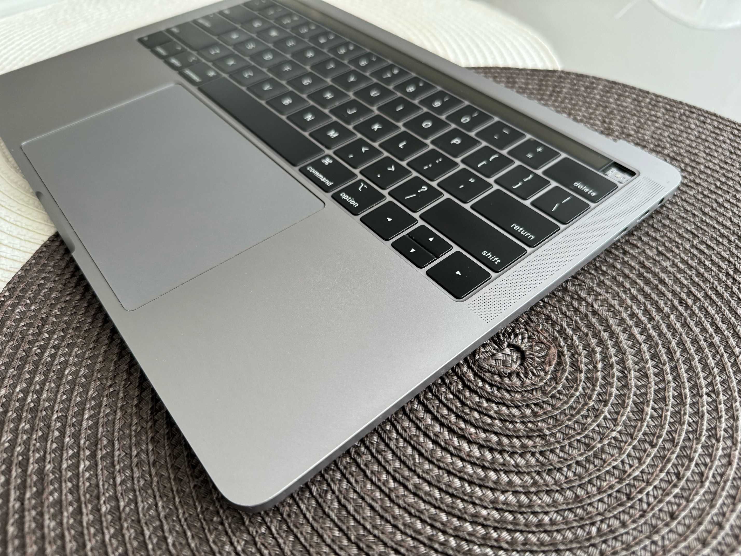 Topcase klawiatura palmrest Macbook pro 13" A1989 /2018