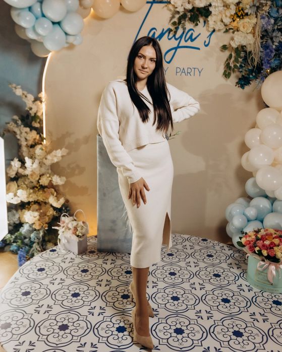 Жіночий костюм акрил