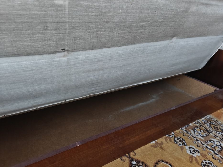 Oddam wersalkę. ZA DARMO.