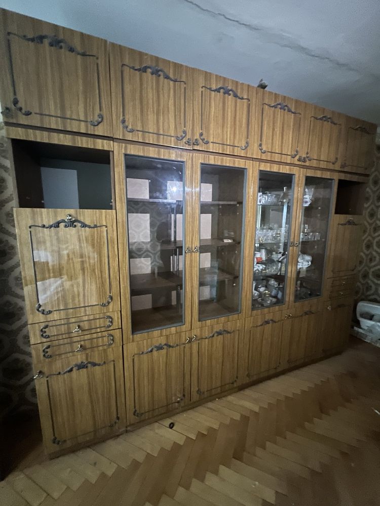 Продам стінку у вітальню