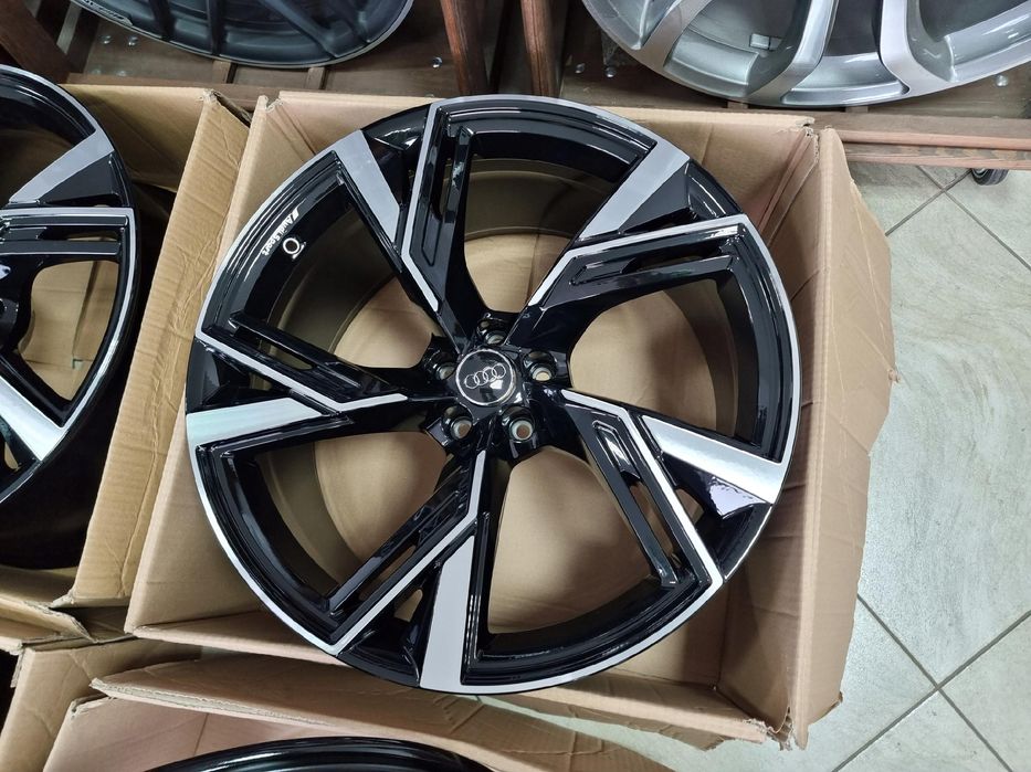 Czarne Felgi Audi Rs6 Rs7 Q8 Sq8 4K0601025R 22 Cal