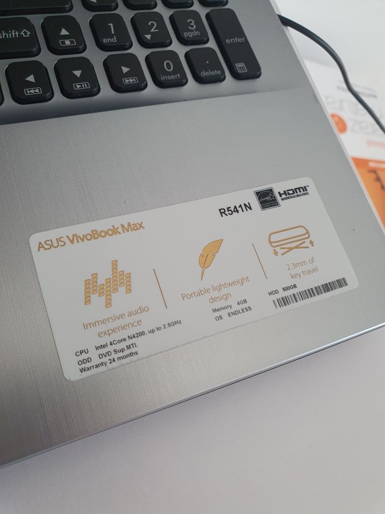 Laptop ASUS VIVOBOOK MAX – 4GB RAM / 500GB HDD / Intel Pentium