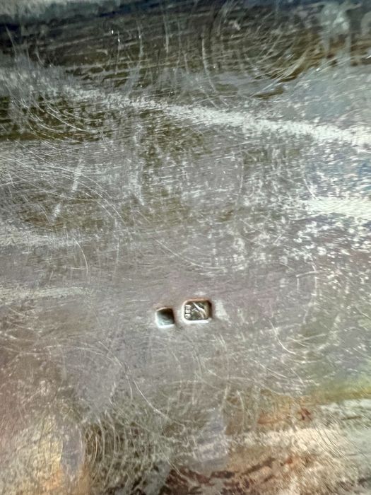 Arca guarda joias em prata trabalhada