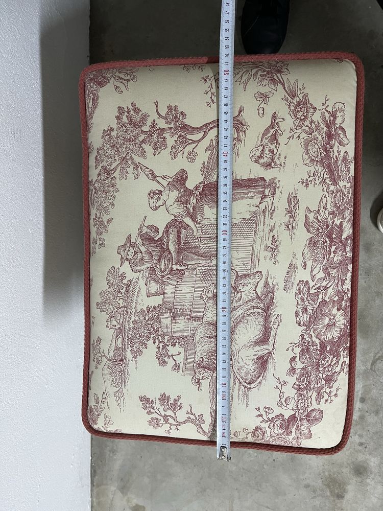 Banqueta estofada
