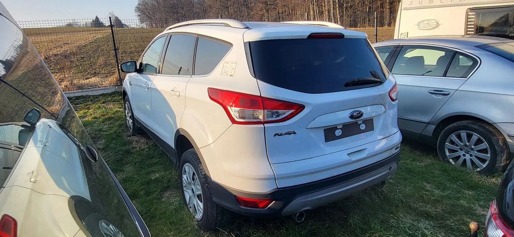 Ford Kuga 2.0 tdci 2015 rok uszkodzony prawy przód Francja