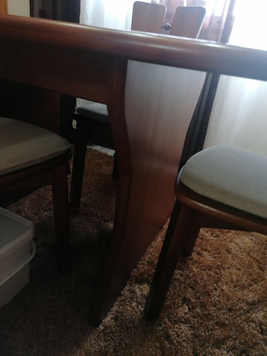 Mesa sala com cadeira pode fazer uma oferta para ver se é negociável