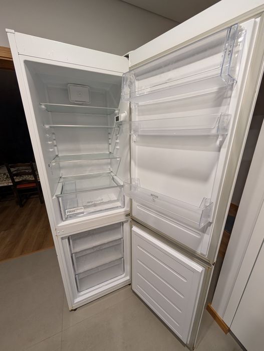 Frigorífico combinado Hotpoit Ariston