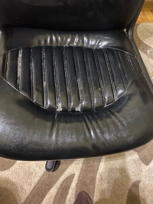 Компʼютерне крісло