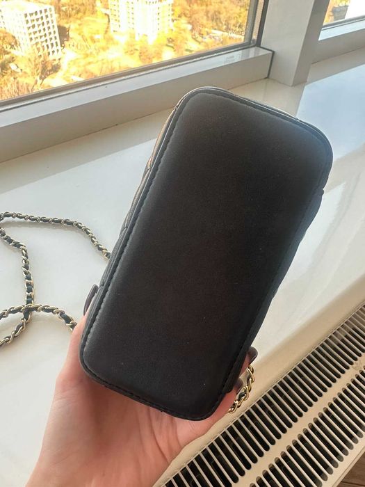 Стильная сумка на цепочке в стиле CHANEL