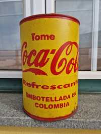 Volumosa lata Coca-Cola (estilo óleo)