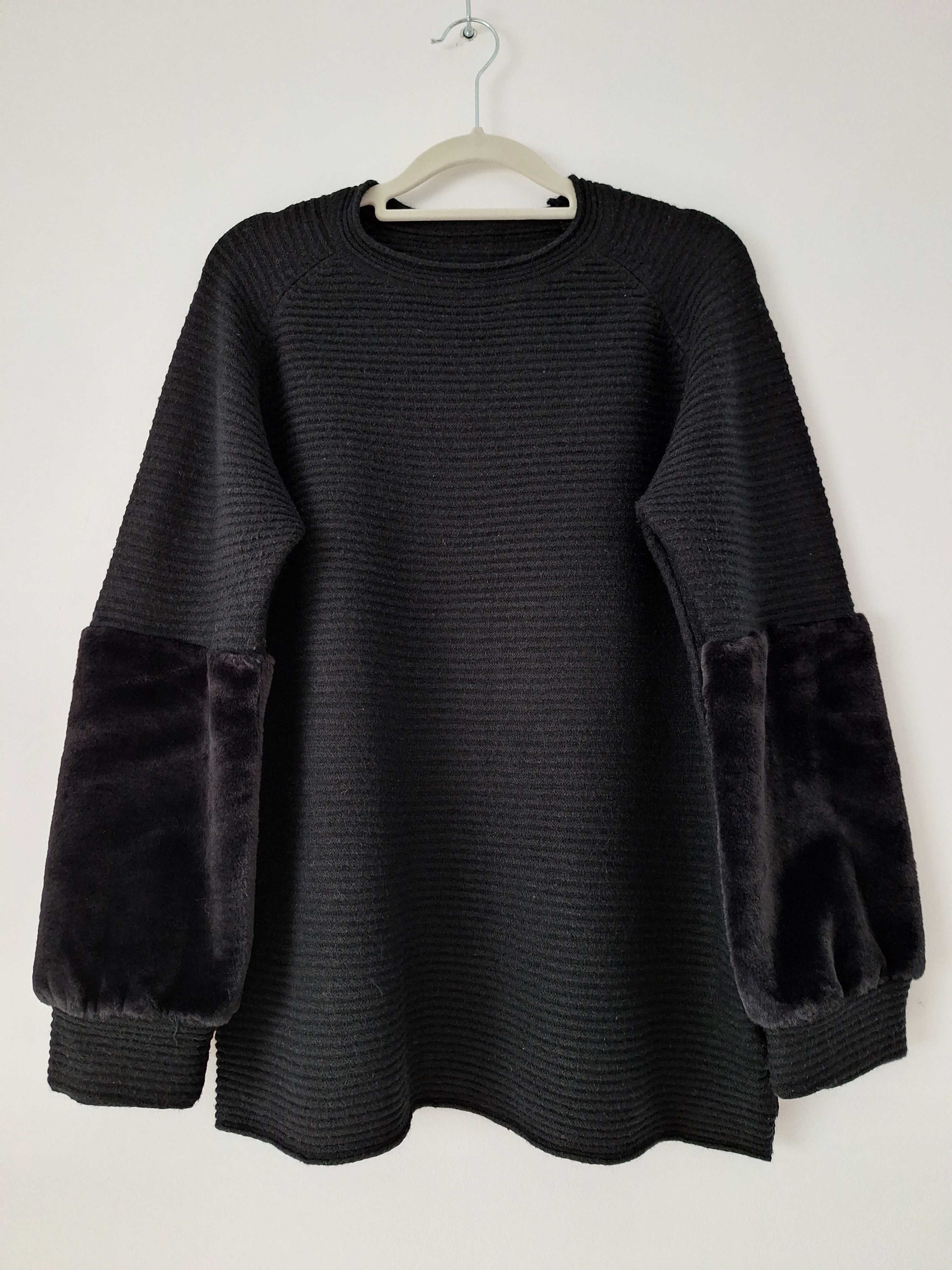 Czarny polski sweter z futerkiem 42 XL