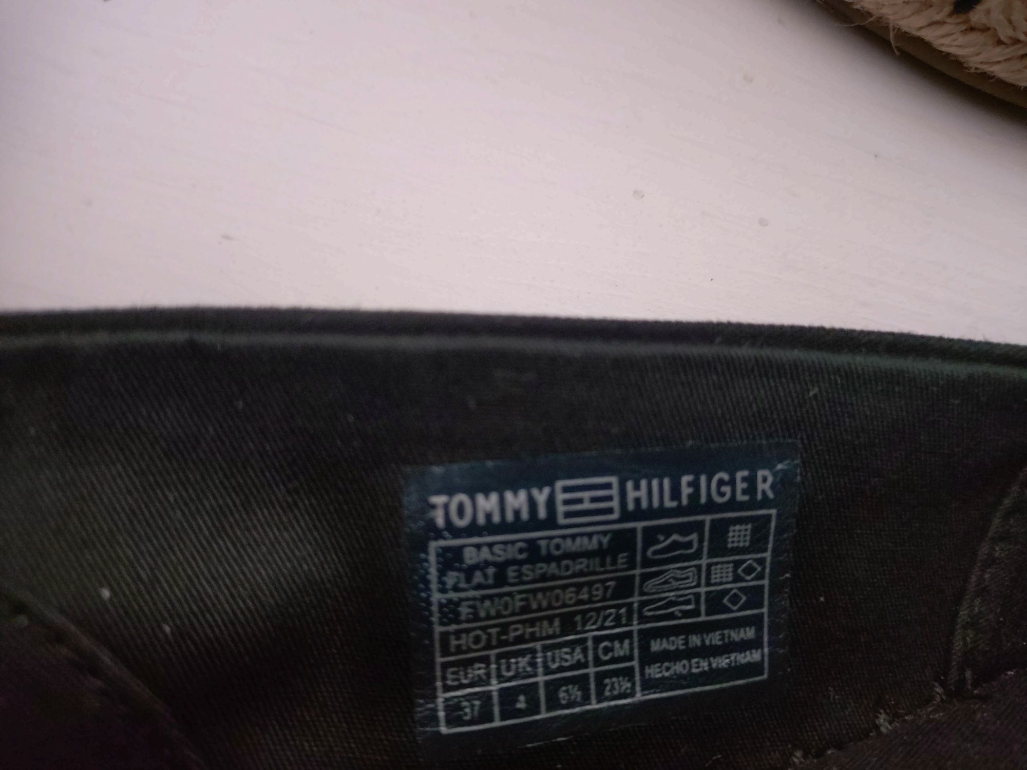 Damskie espadryle Tommy Hilfiger czarne 37