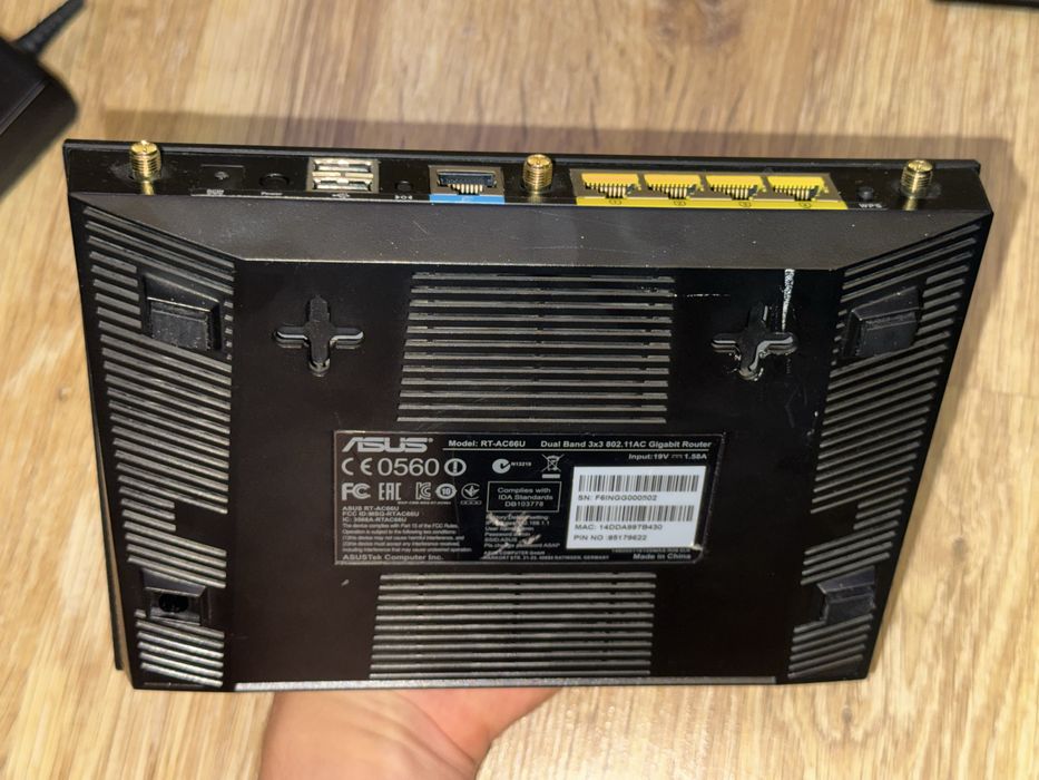 ruter Asus RT-AC66U 5GHz wifi 5 1750Mb/s